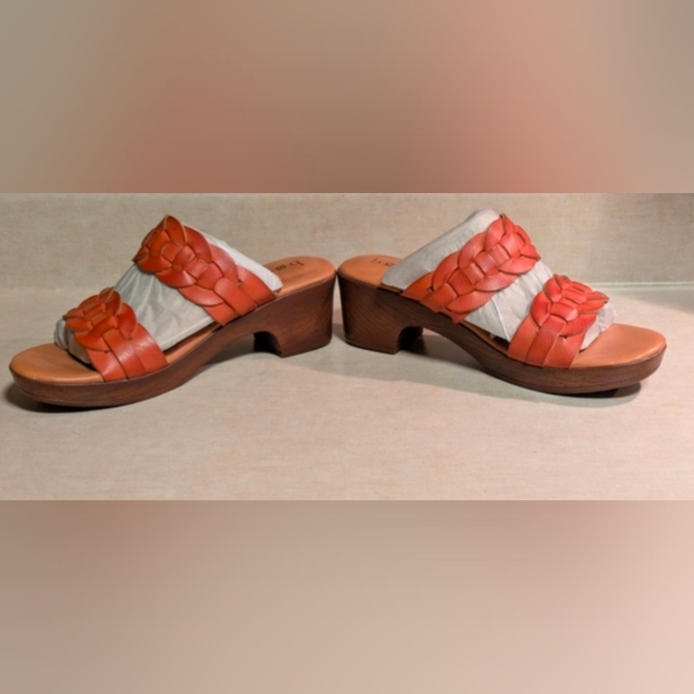 Born's b.o.c. Gorgeous Leather Rust Color Sandals Very Good Condition 9M